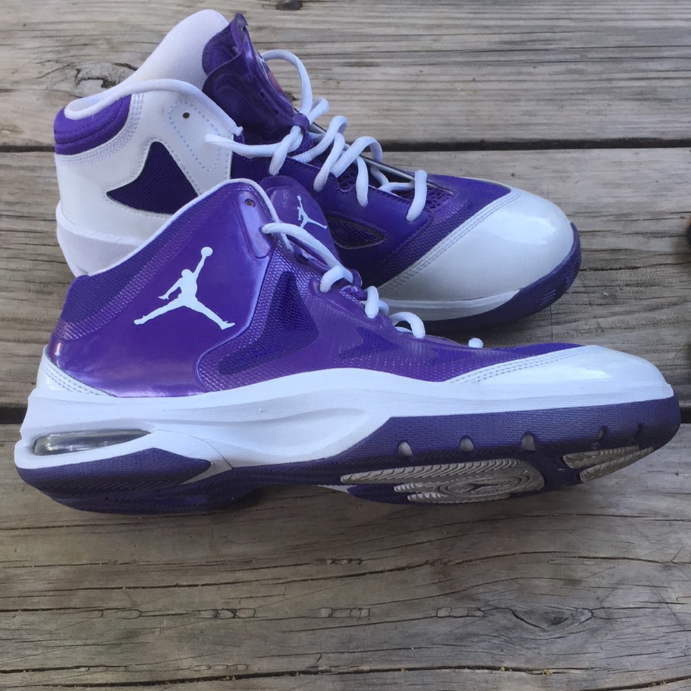 Nike Air Jordan Play In These II Purple/White Size 8.5